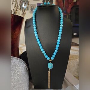 Elegant Blue Beaded Necklace